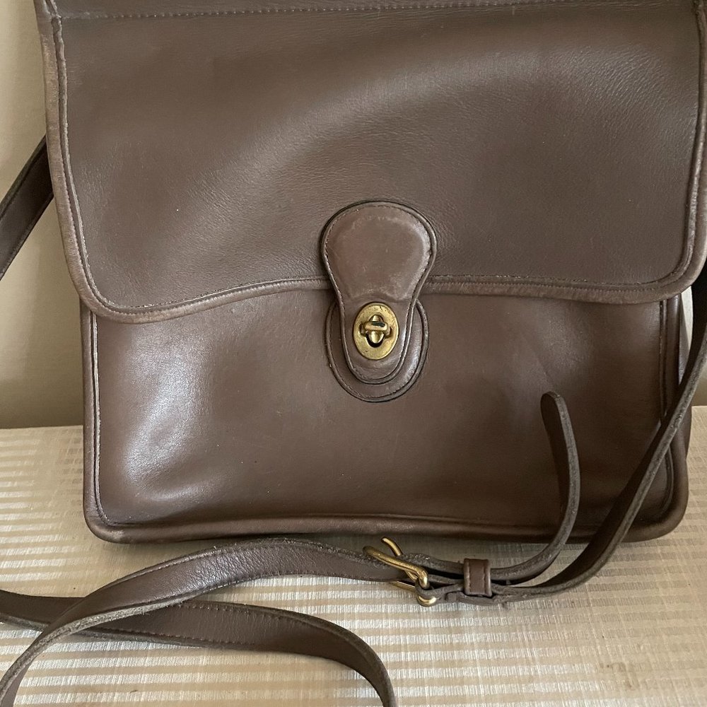 Coach Crossbody-Flap front-Taupe/Tan